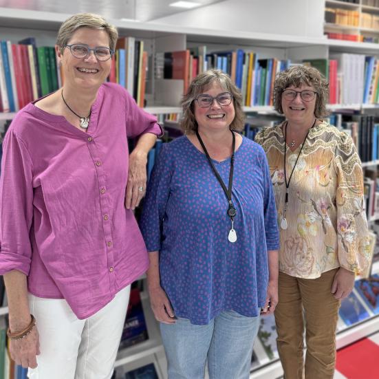 Bente, Adda og Janni på Hjørring Bibliotek