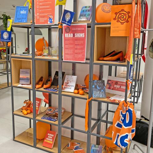 Orange dage - udstilling på Hjørring Bibliotek