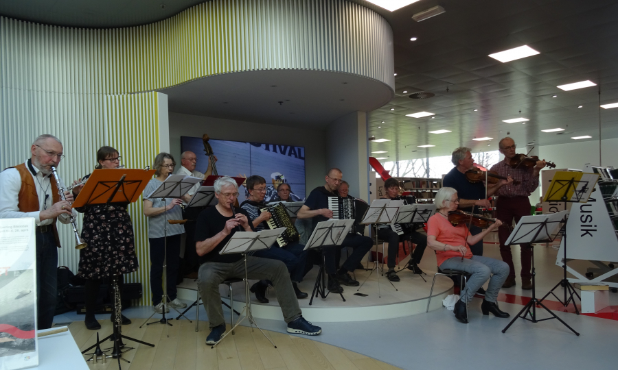 Mini-koncert på Hjørring Bibliotek