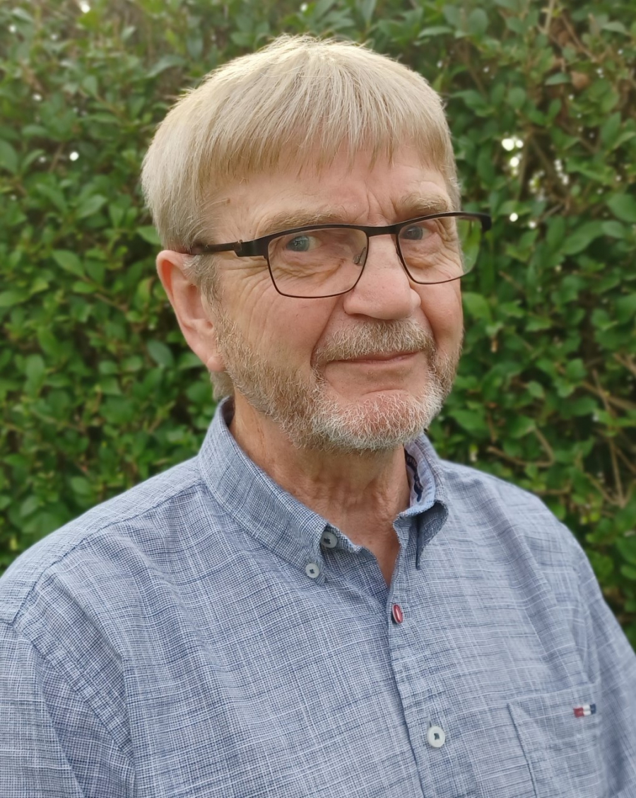 Knud Erik Larsen