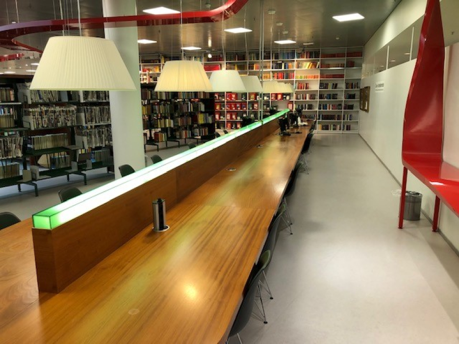 Mahognibord på Hjørring Bibliotek